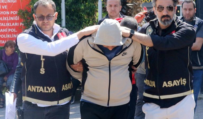 Antalya’da birlikte içki içerken tartıştığı arkadaşı tarafından dövülerek öldürüldü