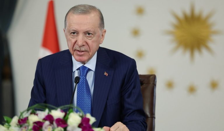 Cumhurbaşkanı Erdoğan, çocukları kabul etti Cumhurbaşkanı Erdoğan, çocukları kabul etti