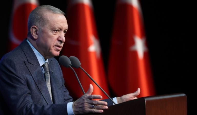Cumhurbaşkanı Erdoğan: Tüm hücumlara karşın yeni jenerasyon daha şuurlu