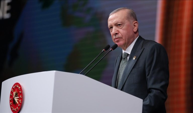 Cumhurbaşkanı Erdoğan: Ülkemizi nüfus konusunda tasa verici bir gelecek bekliyor