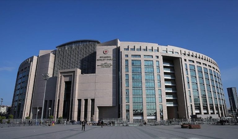 İBB’ye yönelik yolsuzluk soruşturmasında yeni tez: İnşaat ruhsatı için “1 villa, 4 daire istendi”