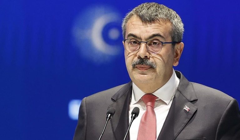 Milli Eğitim Bakanı Yusuf Tekin okul binalarının sarsıntı güvenliği hakkında konuştu