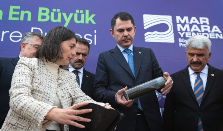 Murat Kurum duyurdu: İzmit Körfezi’nde taban temizliğinin birinci etabı tamamlandı