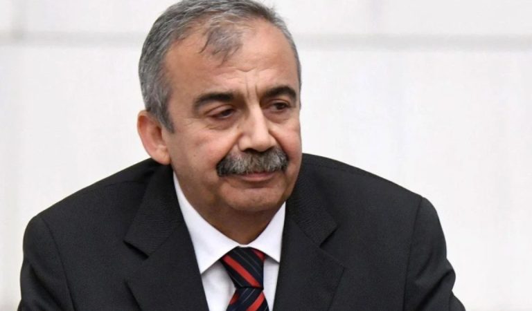 Sırrı Süreyya Öncü’nün hekimi konuştu, tüm süreci anlattı