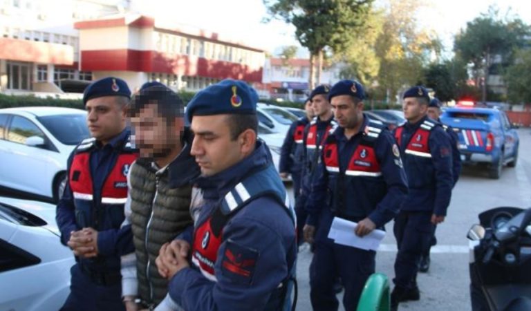 Adana’da işlediği cinayeti canlı yayında itiraf etti