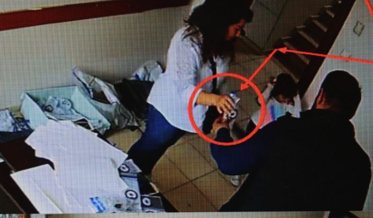 Adana’da zelzelede ölenlerin altınlarını zimmetine geçiren polis hakkında karar