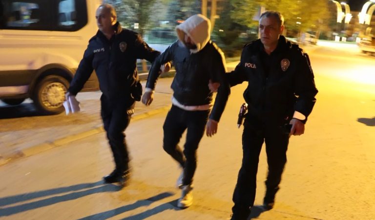 Aksaray’da alkollü yakalanan motosiklet şoförü polise kaygı yandı Aksaray’da alkollü yakalanan motosiklet şoförü polise kaygı yandı