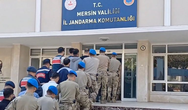 Ali Yerlikaya: Narkokapan-Mersin operasyonumuzda 112 torbacı gözaltına alındı Ali Yerlikaya: Narkokapan-Mersin operasyonumuzda 112 torbacı gözaltına alındı