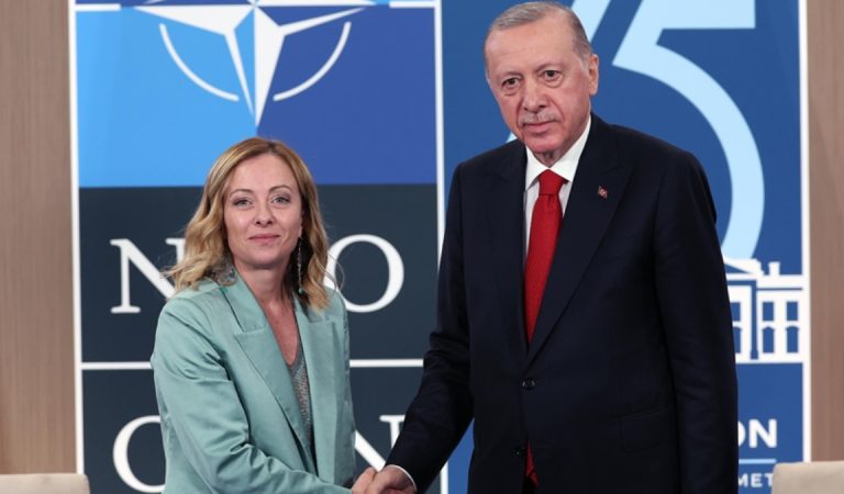 Cumhurbaşkanı Erdoğan, İtalya Başbakanı Meloni ile görüştü Cumhurbaşkanı Erdoğan, İtalya Başbakanı Meloni ile görüştü