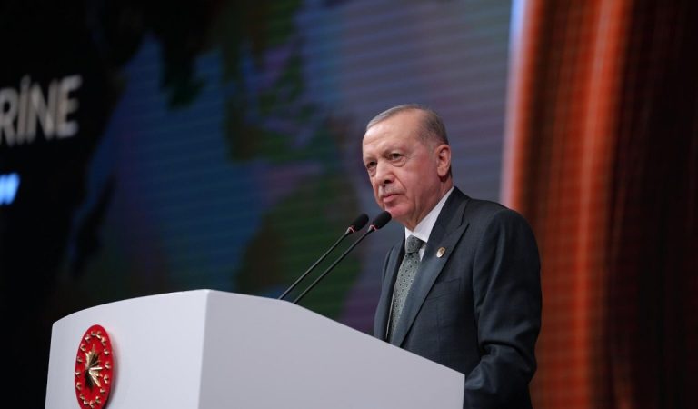 Cumhurbaşkanı Erdoğan, Milletlerarası Yeşilay Federasyonu Forumu’nda Cumhurbaşkanı Erdoğan, Milletlerarası Yeşilay Federasyonu Forumu’nda