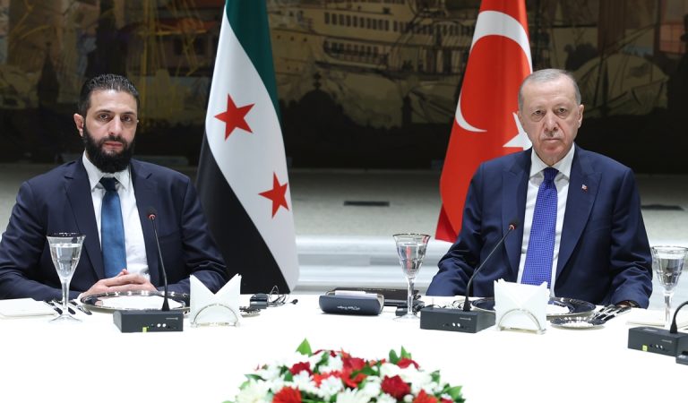 Cumhurbaşkanı Erdoğan, Suriye Cumhurbaşkanı Ahmed Şara ile görüştü Cumhurbaşkanı Erdoğan, Suriye Cumhurbaşkanı Ahmed Şara ile görüştü