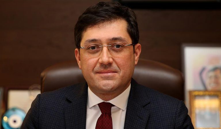 Eski Beşiktaş Belediye Başkanı Murat Hazinedar’a 2 yıl mahpus ve siyasi yasak cezası