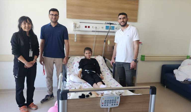 Eskişehir’de 9 yaşındaki çocuğun bağırsaklarından dev saç yumağı çıkarıldı