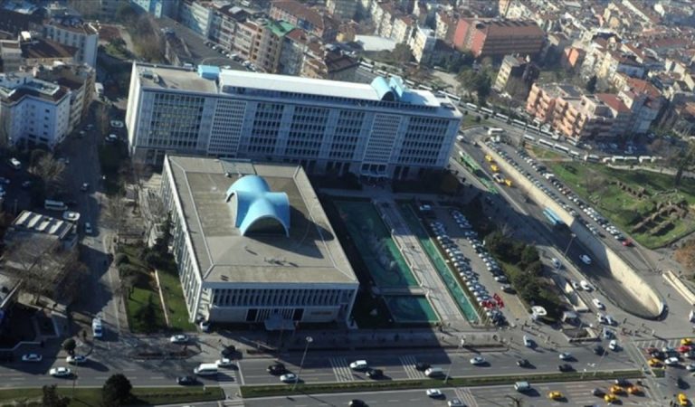 İBB’ye yönelik yolsuzluk soruşturmasında 3’üncü dalga: 20 kuşkulu adliyede