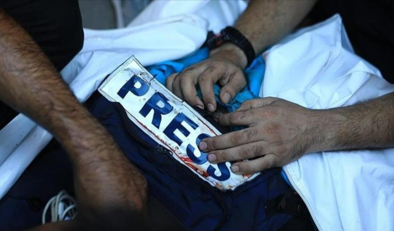 İsrail Gazze’de 2 gazeteciyi daha öldürdü