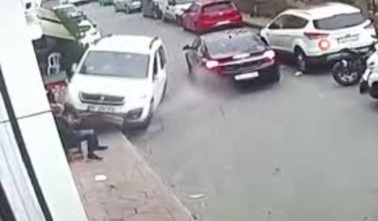 İstanbul’da 17 yaşındaki şoför yaşlı adamı ezerek öldürdü: Mesken mahpusu kararına itiraz İstanbul’da 17 yaşındaki şoför yaşlı adamı ezerek öldürdü: Mesken mahpusu kararına itiraz