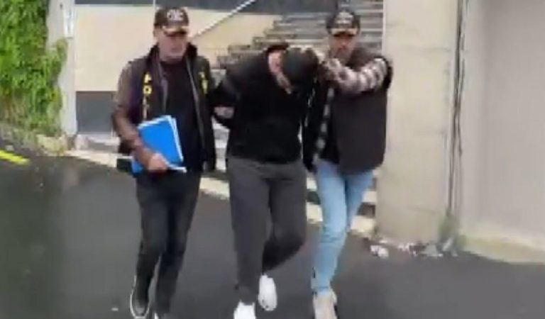 İstanbul’da hengamede husumetlisine ateş etti: Yoldan geçeni öldürdü İstanbul’da hengamede husumetlisine ateş etti: Yoldan geçeni öldürdü