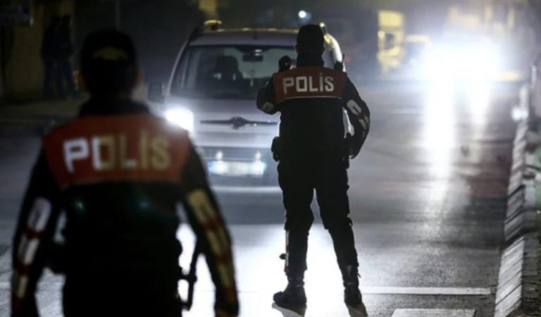 İstanbul’da ‘Huzur İstanbul’ uygulamasında bin 17 kuşkulu yakalandı