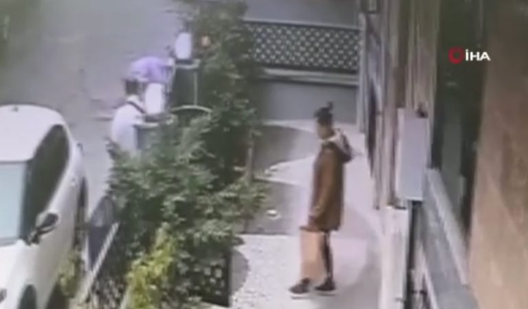 İstanbul’da komşuları tarafından altınları çalındı
