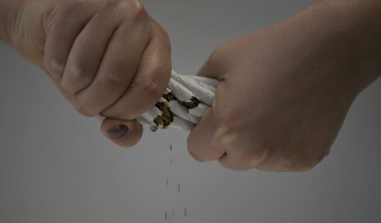 Türkiye’de 2024 yılında içilen sigara ölçüsü, tarihin en yüksek düzeyi ile rekor kırdı Türkiye’de 2024 yılında içilen sigara ölçüsü, tarihin en yüksek düzeyi ile rekor kırdı
